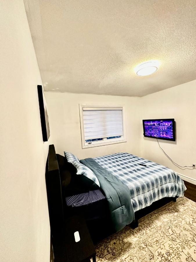 Deluxe Double Room Ii- Hazel Stays Mississauga Esterno foto